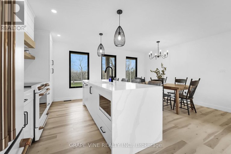 28279101/1671-county-rd-43-road/north-grenville-twp-kemptville-south/north-grenville/ontario/K0G1G0_27
