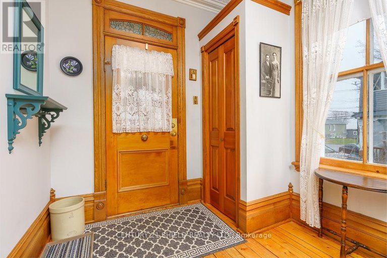 29622783/48-st-george-street-e/alexandria/north-glengarry/ontario/K0C1A0_8