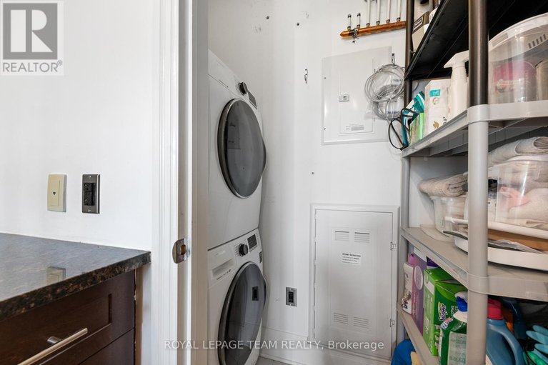 28587284/210-327-breezehill-avenue-s/west-centre-town/ottawa/ontario/K1Y1R6_18