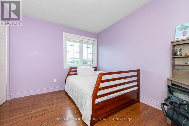 29611479/184-felicity-crescent/mer-bleuebradley-estatesanderson-park/ottawa/ontario/K1W0C2_33