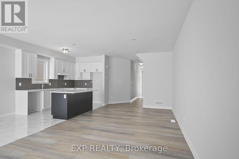 28500323/1922-hawker-private/huntley-ward-south-east/ottawa/ontario/K0A1L0_9