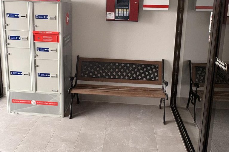 29464236/220-kenyon-street/alexandria/north-glengarry/ontario/K0C1A0_25