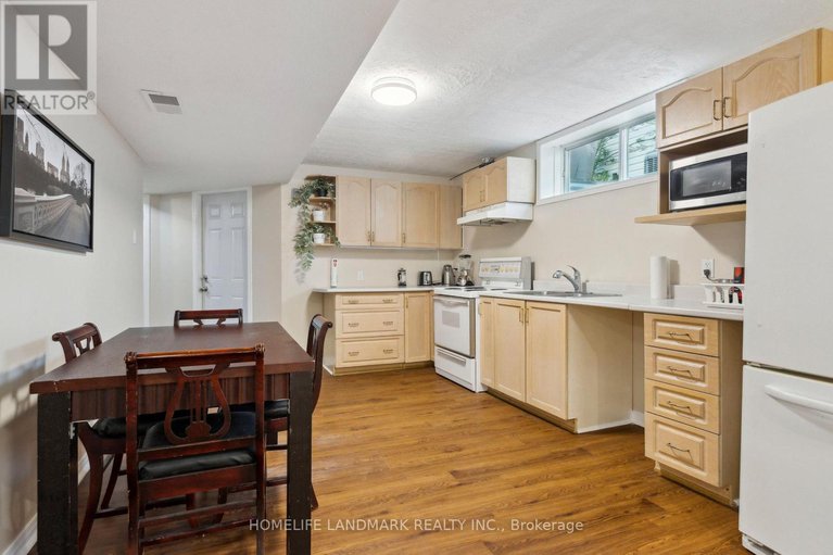 28322387/1856-sunland-drive/fallingbrookgardenway-south/ottawa/ontario/K4A3S8_41