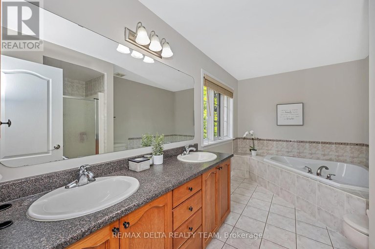 28589205/1922-lobelia-way/springridgeeast-village/ottawa/ontario/K4A4R1_19