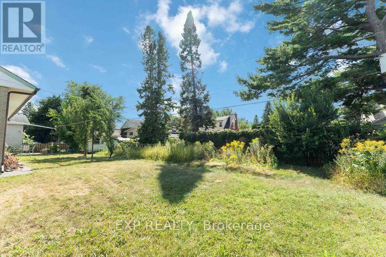 28788281/878-ivanhoe-avenue/queensway-terrace-north/ottawa/ontario/K2B5S5_37