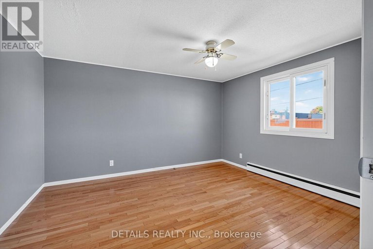 28952010/289-amiens-street/bilberry-creekqueenswood-heights/ottawa/ontario/K1E1N3_11