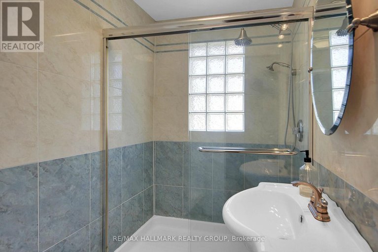 28389488/27-savuto-way/meadowlandscrestview/ottawa/ontario/K2G2S9_31