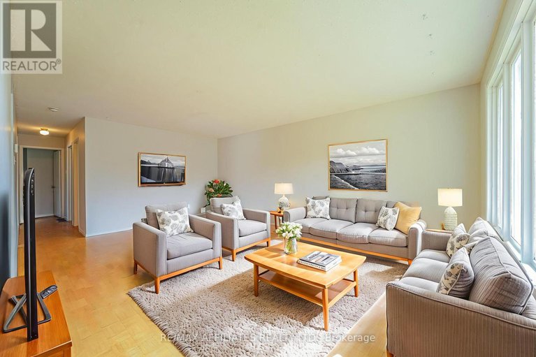 28708608/208-old-colony-road-e/glencairnhazeldean/ottawa/ontario/K2L1M7_11