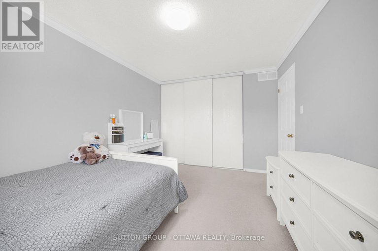 28741722/11-baypointe-crescent/barrhaven-east/ottawa/ontario/K2G6T8_29