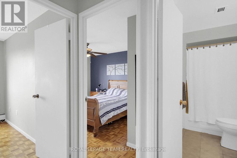 28350117/306-20-chesterton-drive/borden-farmstewart-farmcarleton-heightsparkwood-hills/ottawa/ontario/K2E6Z7_21