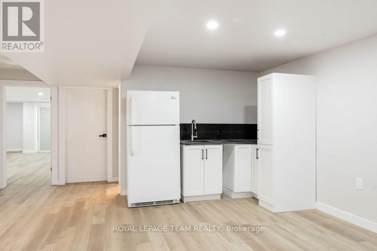 29380921/15-leacock-drive/beaverbrook/ottawa/ontario/K2K1R6_36