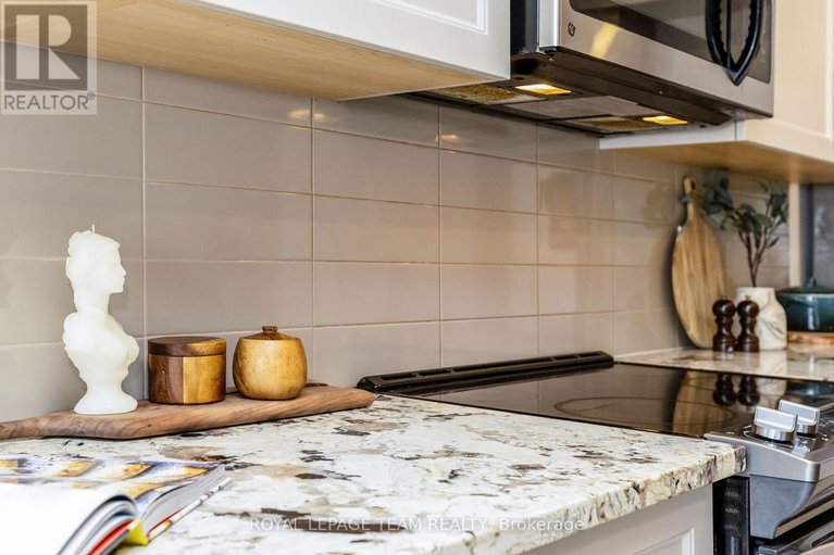 29652358/121-woodhurst-crescent/stittsville-south/ottawa/ontario/K2S0T4_16