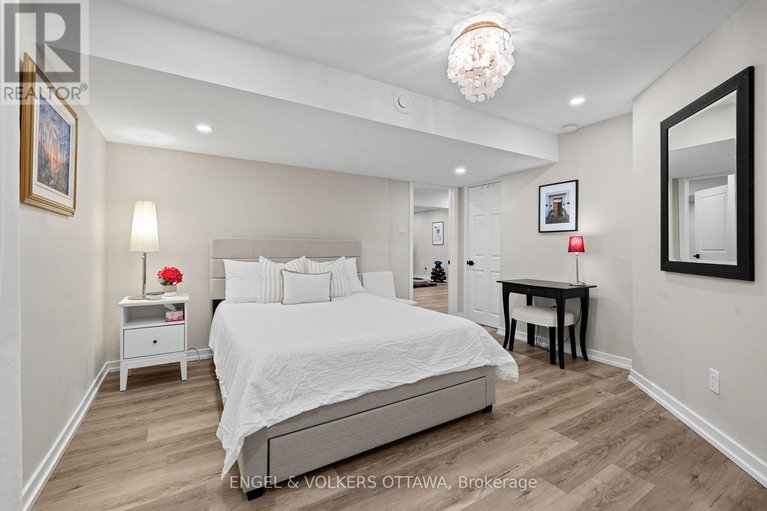 29373193/267-sceptre-way/emerald-meadowstrailwest/ottawa/ontario/K2V0C6_43