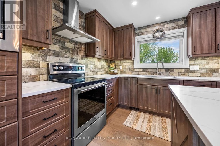 28606738/1478-drummond-6b-concession/drummond-n-elmsley-drummond-twp/drummondnorth-elmsley/ontario/K7H3C8_18