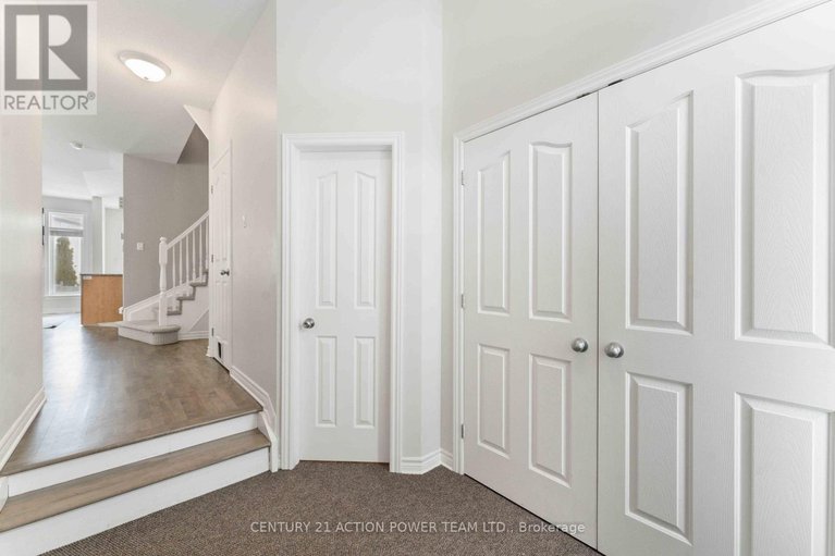 28387395/965-gosnell-terrace/fallingbrookgardenway-south/ottawa/ontario/K4A5C5_5
