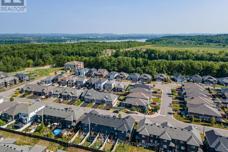 28726773/258-rue-de-letang-street/town-of-rockland/clarence-rockland/ontario/K4K0K1_50