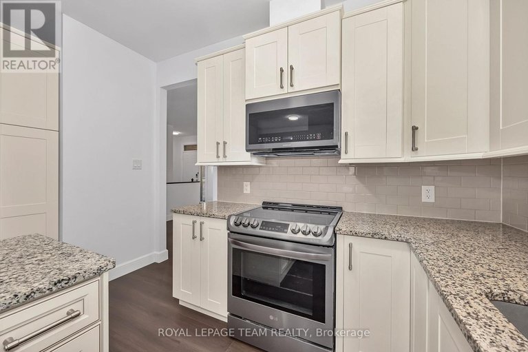 29590571/28-magnolia-way/north-grenville-twp-kemptville-south/north-grenville/ontario/K0G1J0_12