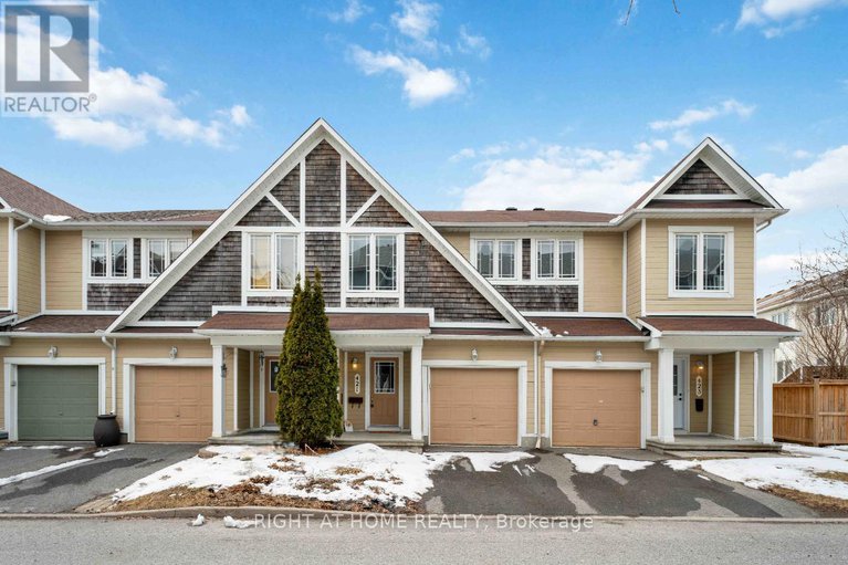 28297407/421-hillsboro/emerald-meadowstrailwest/ottawa/ontario/K2M3A7_1