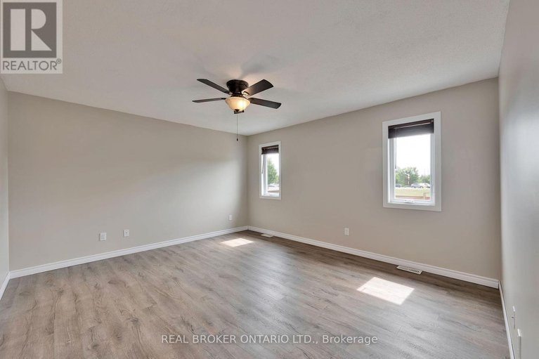 28835810/12-abbey-crescent/village-of-russell/russell/ontario/K4R0B5_18