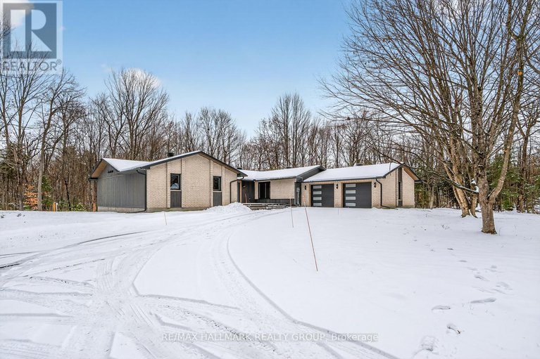 29137942/1625-royal-orchard-drive/cumberland-estates/ottawa/ontario/K4C1A9_2