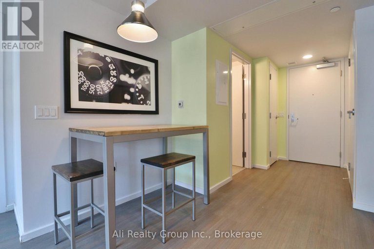 29244317/1602-105-champagne-avenue-s/west-centre-town/ottawa/ontario/K1S5E5_8