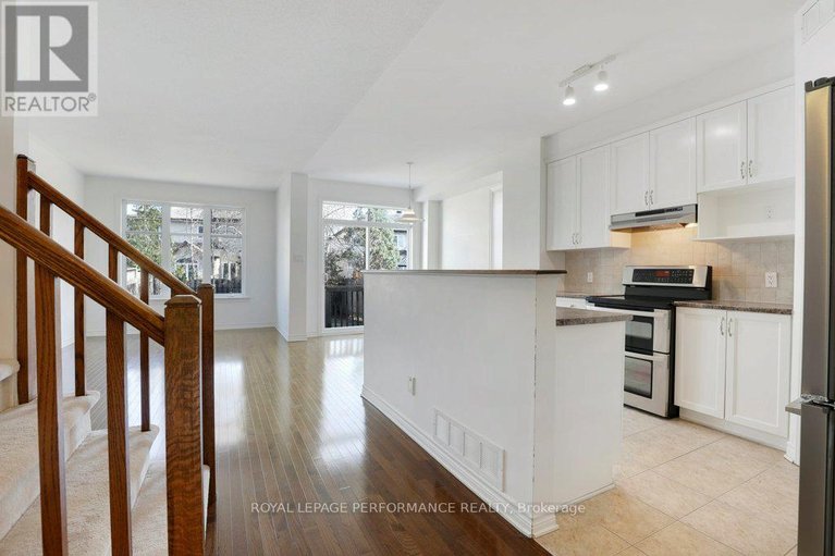 29648460/203-bradwell-way/blossom-parkkemp-parkfindlay-creek/ottawa/ontario/K1T4J4_6