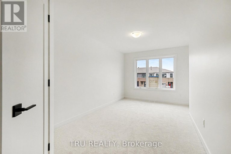 29345915/1144-cope-drive/stittsville-south/ottawa/ontario/K2S3C3_18