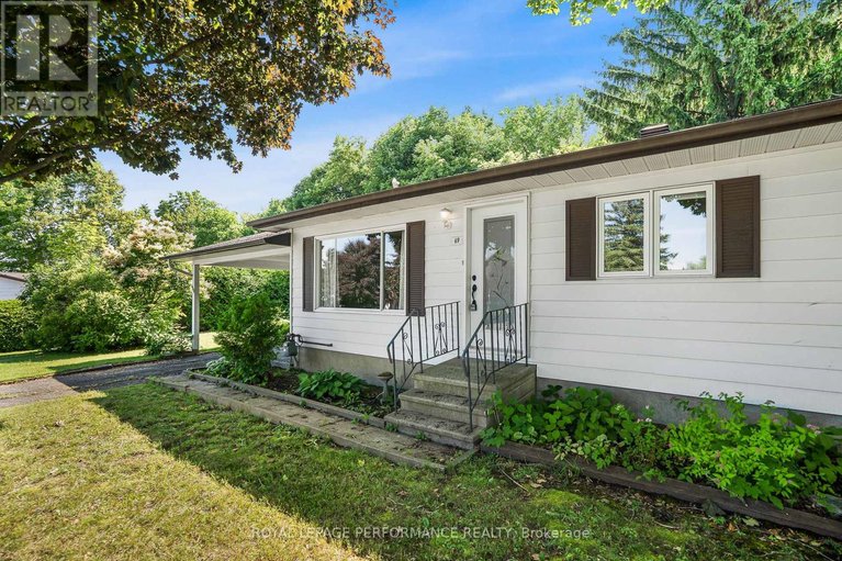 29633490/69-home-avenue/vankleek-hill/champlain/ontario/K0B1R0_28