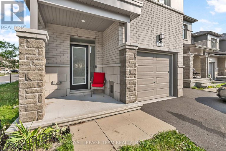 28613598/622-parade-drive/stittsville-south/ottawa/ontario/K2S0Y7_3