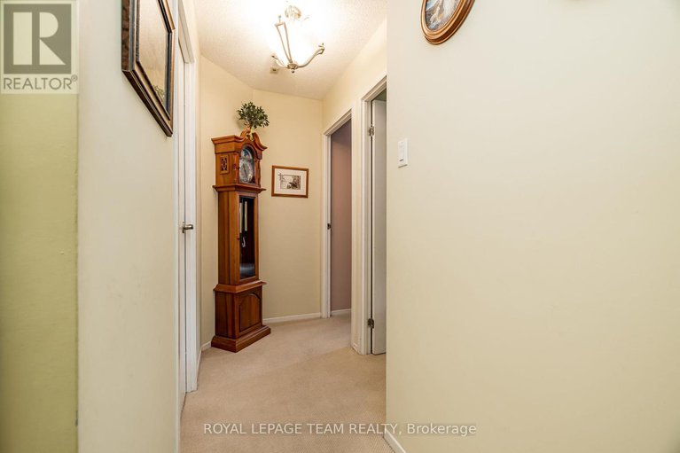 28853086/115-1025-grenon-avenue/fairfield-heights/ottawa/ontario/K2B8S5_18
