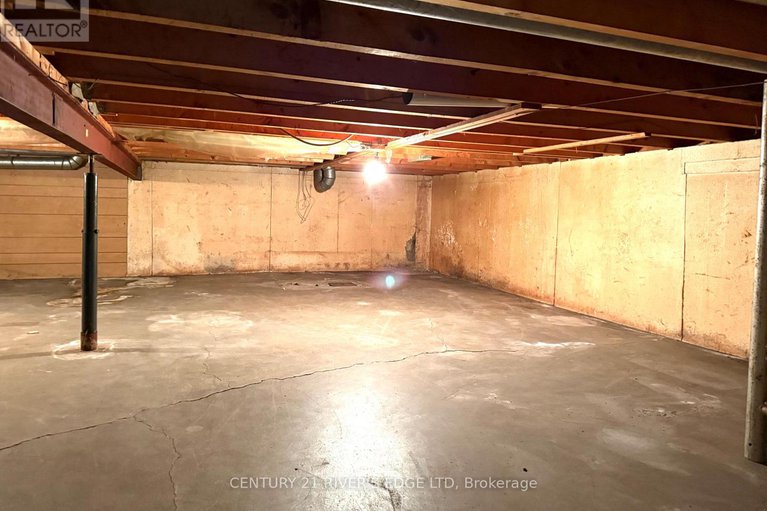 29085138/2527-needham-crescent/brookfield-gardens/ottawa/ontario/K1V6K1_37