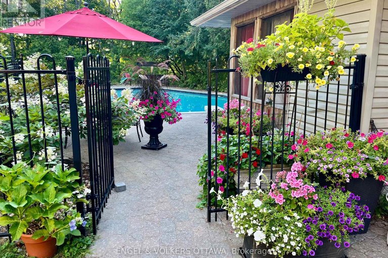 29611922/3-hazelwood-way/manotick-long-island-nicholls-island/ottawa/ontario/K2C3H1_32