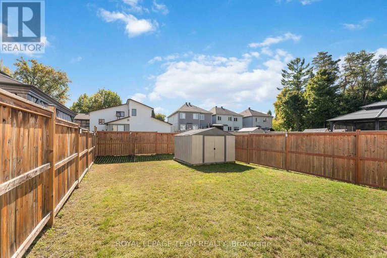 28929396/359-melodie-street/mer-bleuebradley-estatesanderson-park/ottawa/ontario/K1W0L8_43
