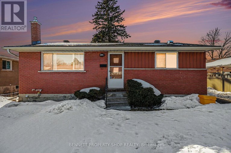 29427976/1112-cobden-road/parkway-park/ottawa/ontario/K2C2Z2_18