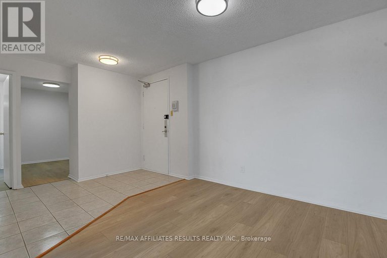 29180738/410-415-greenview-avenue/britannia/ottawa/ontario/K2B8G5_13