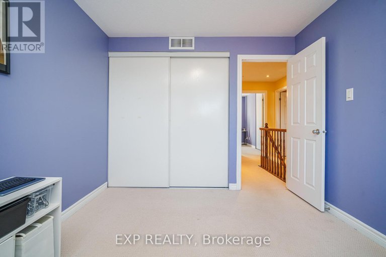 28257579/426-pillett-street/strandherd/ottawa/ontario/K2J5S3_23