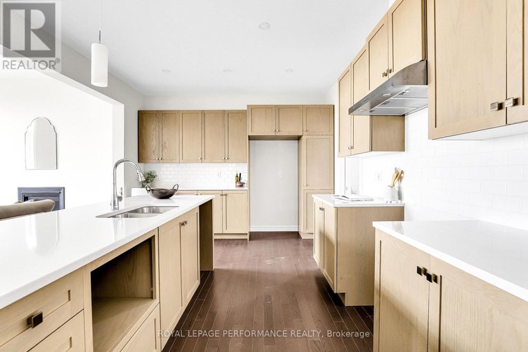 28277415/87-esban-drive/blossom-parkkemp-parkfindlay-creek/ottawa/ontario/K1X0H3_10