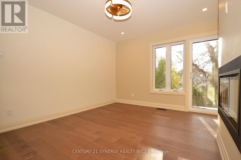 29094064/28-660-hochelaga-street/carson-meadows/ottawa/ontario/K1K2E9_22