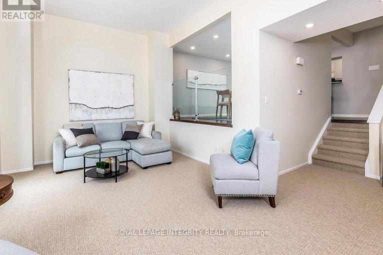 28626251/27-655-richmond-road/woodroffe/ottawa/ontario/K2A3Y3_9