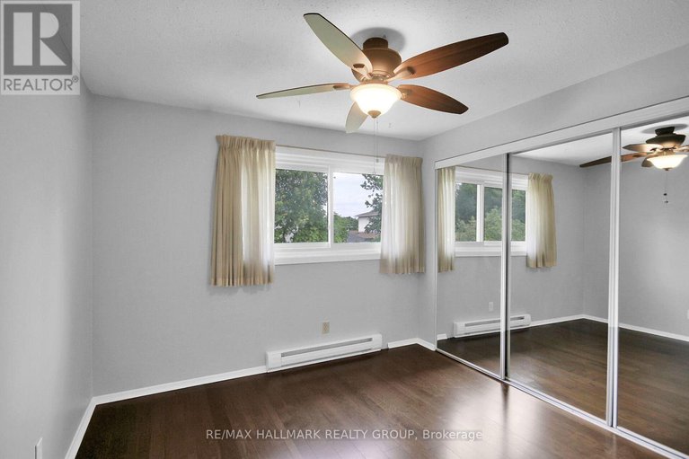 28471405/41-grady-crescent/sheahan-estatestrend-village/ottawa/ontario/K2H5S2_29