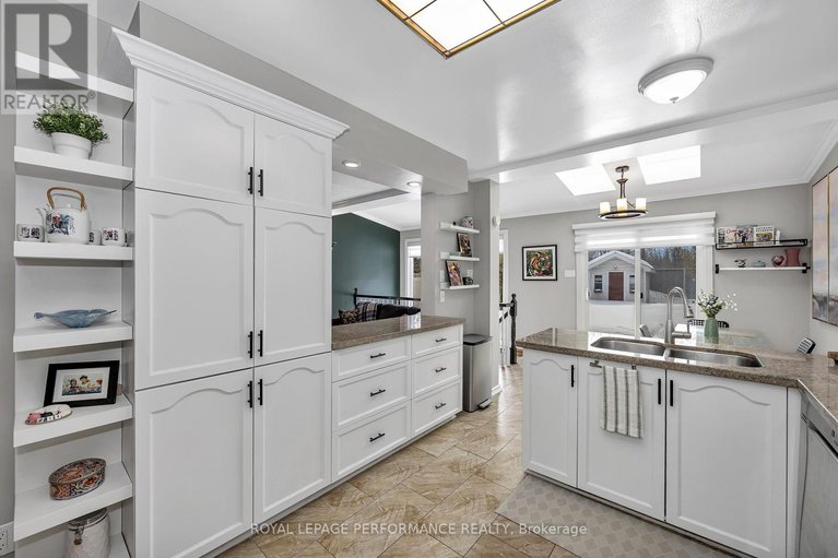 29378492/81-saddle-crescent/hunt-club-park/ottawa/ontario/K1G5L3_19