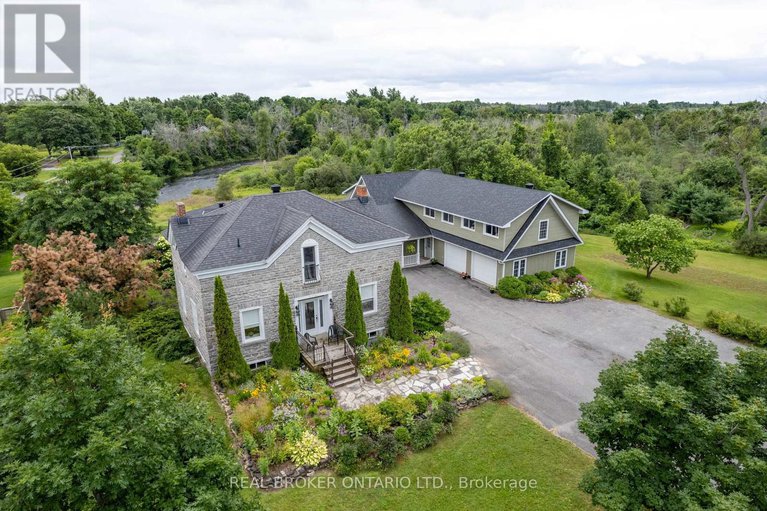 28292982/2486-county-rd-18-road/kemptville/north-grenville/ontario/K0G1J0_1