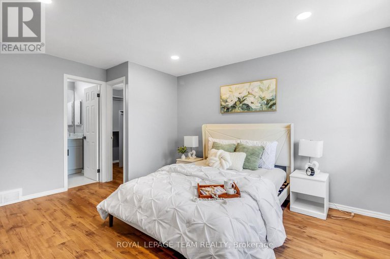 28858283/2-brookhaven-court/leslie-park/ottawa/ontario/K2H9E3_20