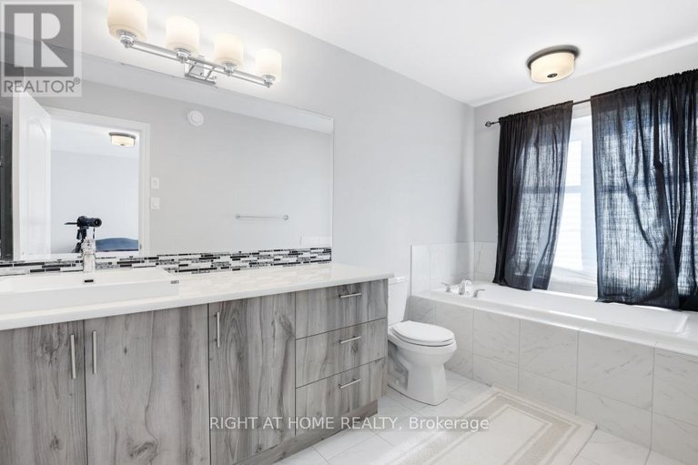 29632648/895-antonio-farley-street/camelot/ottawa/ontario/K1K2Z1_15