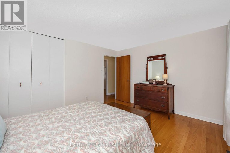 28799325/7-pulford-crescent/bayshore/ottawa/ontario/K2B6L6_19
