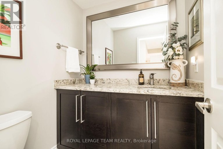 29663238/9-casgrain-court/beaverbrook/ottawa/ontario/K2K2A7_15