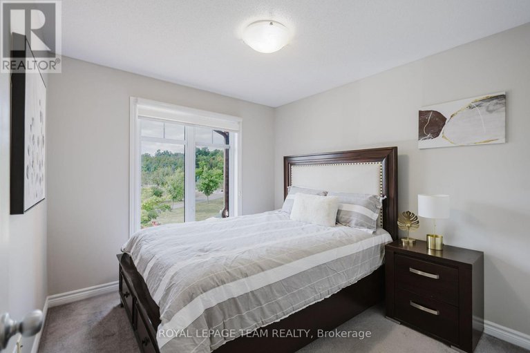 28687111/121-mancini-way/strandherd/ottawa/ontario/K2J5X3_25
