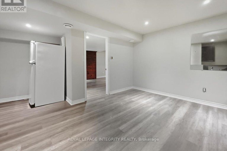 29060732/1791-tache-way/fallingbrookpineridge/ottawa/ontario/K4A2S7_40