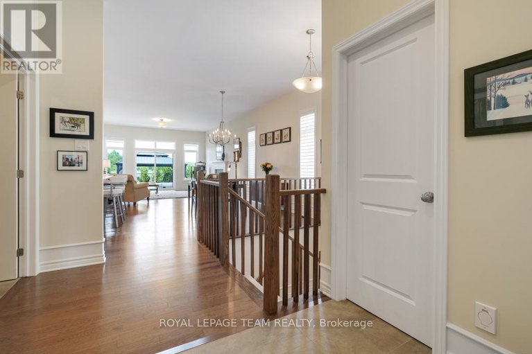 28689700/316-serenade-crescent-w/riverside-southgloucester-glen/ottawa/ontario/K1X0B8_6
