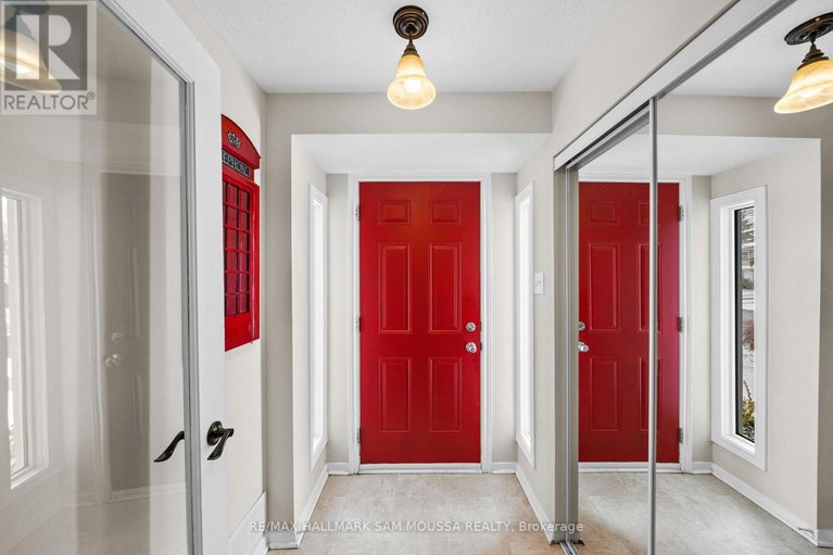 29606720/46-seymour-avenue/borden-farmstewart-farmcarleton-heightsparkwood-hills/ottawa/ontario/K2E6P2_5